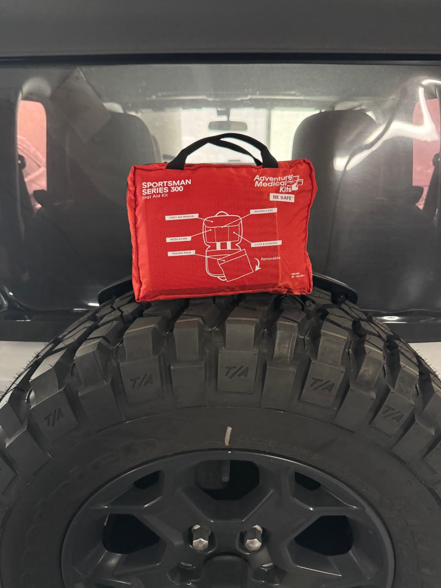Sportsman 300 kit showing the printed kit map on its face